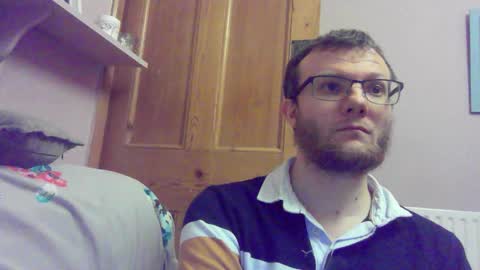 Snapshot of cropper4fun chatting on November 6, 6:20 pm Cropper online show from November 6, 6:20 pm