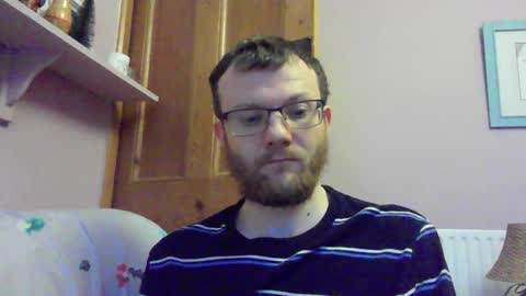 Snapshot of cropper4fun chatting on December 18, 8:31 am Cropper online show from December 18, 8:31 am