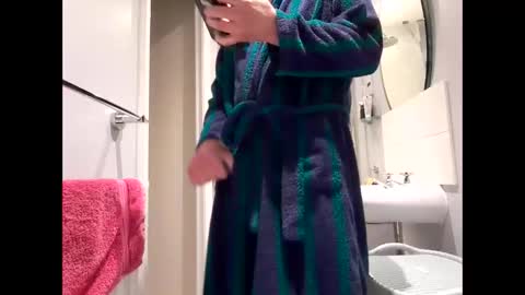 Snapshot of croup45 chatting on February 24, 8:49 am croup45 online show from February 24, 8:49 am