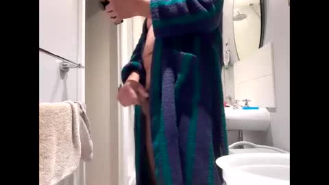 Snapshot of croup45 chatting on November 19, 8:03 am croup45 online show from November 19, 8:03 am