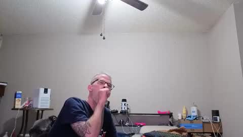 Crownandkat online show from February 12, 3:45 am