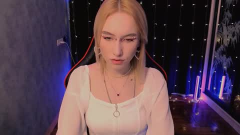 Snapshot of crybambi chatting on February 18, 7:15 am crybambi online show from February 18, 7:15 am