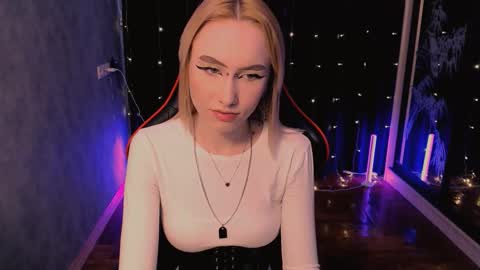 Snapshot of crybambi chatting on February 24, 7:17 am crybambi online show from February 24, 7:17 am