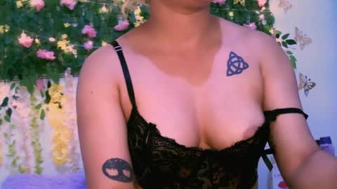 crysrus online show from December 7, 12:52 am