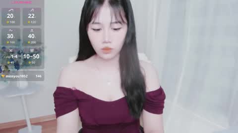 Snapshot of crystal_lea chatting on October 10, 1:37 am crystal_lea online show from October 10, 1:37 am