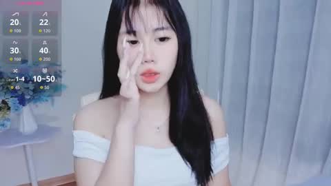Snapshot of crystal_lea chatting on October 11, 1:05 am crystal_lea online show from October 11, 1:05 am