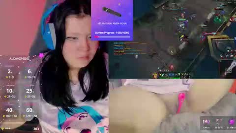 Snapshot of crystal_velvet01 chatting on January 4, 4:33 am crystal online show from January 4, 4:33 am