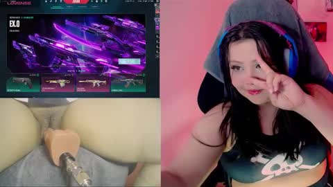 Snapshot of crystal_velvet01 chatting on January 17, 3:23 am crystal online show from January 17, 3:23 am