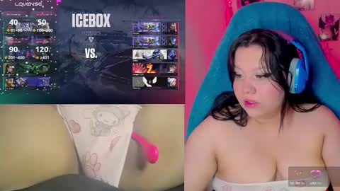 Snapshot of crystal_velvet01 chatting on March 9, 4:44 pm crystal online show from March 9, 4:44 pm