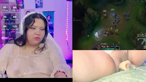 Snapshot of crystal_velvet01 chatting on March 3, 1:12 am crystal online show from March 3, 1:12 am