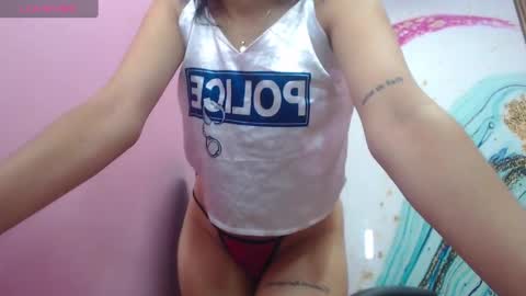 Snapshot of crystal_walls chatting on September 24, 7:17 pm I AM CRYSTAL online show from September 24, 7:17 pm