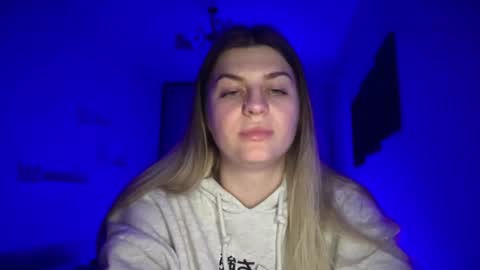 crystalblush01 online show from April 3, 6:39 pm