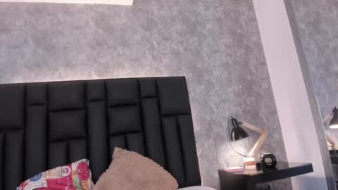 Crystal online show from November 26, 3:24 pm