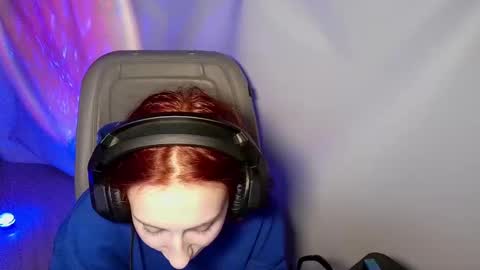 Snapshot of crystallkris chatting on December 25, 2:35 am Kristina online show from December 25, 2:35 am