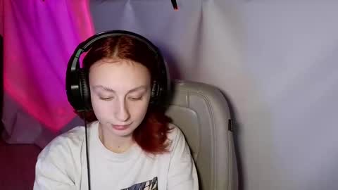 Snapshot of crystallkris chatting on December 29, 12:20 am Kristina online show from December 29, 12:20 am