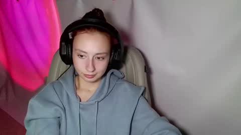 Snapshot of crystallkris chatting on December 30, 2:20 am Kristina online show from December 30, 2:20 am