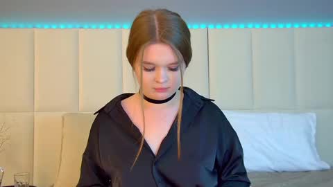 Crystal online show from March 2, 3:27 pm