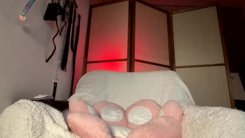 Molly Moore online show from April 27, 7:56 pm