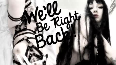 Snapshot of crystalsomnia chatting on November 28, 2:47 am Sasha Make me moan with patterns good music here online show from November 28, 2:47 am