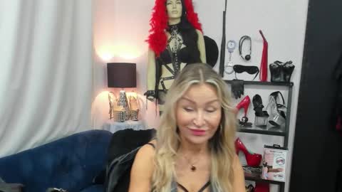 CrystalHotty online show from October 21, 4:46 am