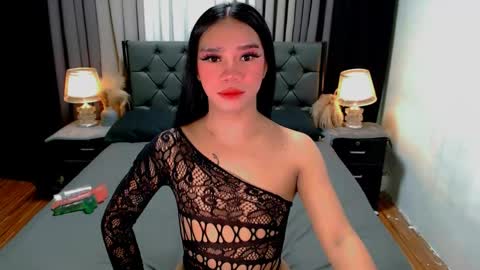 bea takashi  online show from June 2, 9:44 am