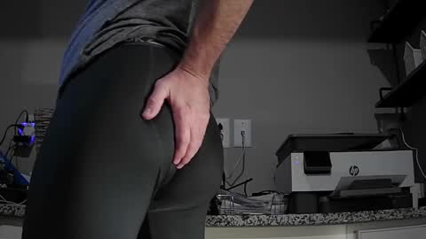 Snapshot of cuban2_slut chatting on November 15, 5:16 am Cubantoo online show from November 15, 5:16 am