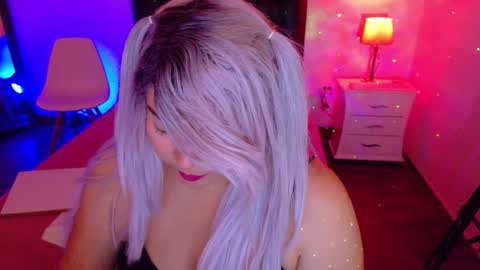 Snapshot of cuckoldlover69_ chatting on January 19, 1:22 pm cuckoldlover69_ online show from January 19, 1:22 pm