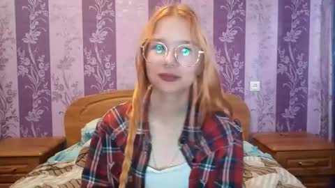 Snapshot of cucumber_kringe chatting on September 30, 7:13 am Sia online show from September 30, 7:13 am