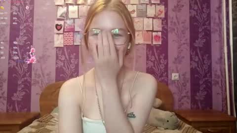 Sia online show from October 22, 7:08 am