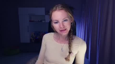 Snapshot of cuddle_kitten chatting on November 10, 3:33 pm Alexia online show from November 10, 3:33 pm