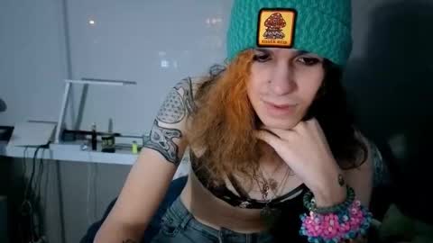 Snapshot of cuddleavenue chatting on November 23, 3:06 am cuddleavenue online show from November 23, 3:06 am