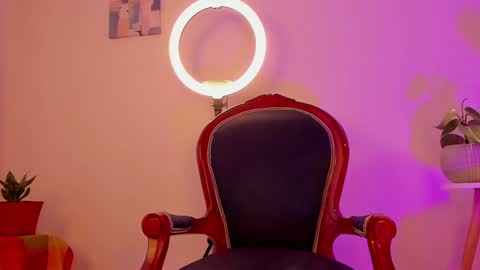 Leonela online show from December 1, 10:43 pm