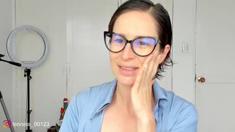 Leonela online show from December 17, 5:08 pm