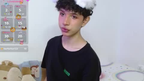 Cuddly online show from November 20, 10:53 pm