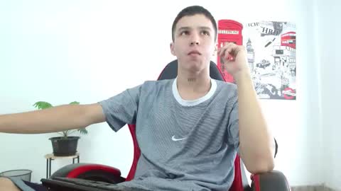 cumandres online show from November 15, 1:51 pm