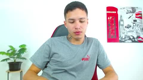 cumandres online show from April 10, 2:44 pm