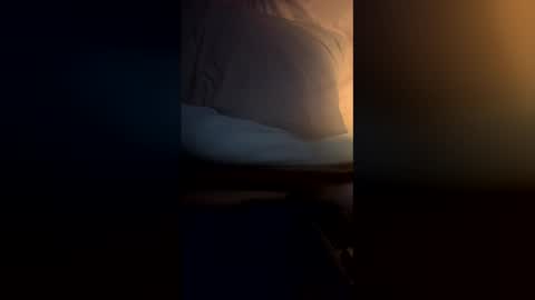 Snapshot of cumdonkey1992 chatting on December 17, 6:41 am Buck black online show from December 17, 6:41 am