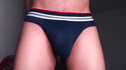 Snapshot of cumjuicy chatting on December 10, 3:09 am Sebby online show from December 10, 3:09 am