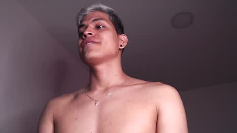 Snapshot of cumjuicy chatting on February 27, 5:36 pm Sebby online show from February 27, 5:36 pm