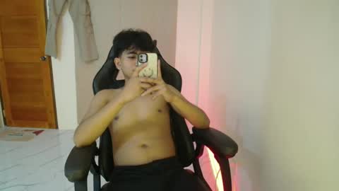 cummingyu online show from December 18, 12:07 pm