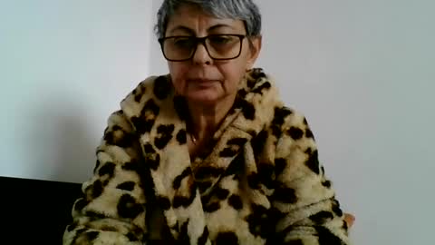 Snapshot of cuplu4346529860 chatting on December 4, 9:29 am couple online show from December 4, 9:29 am