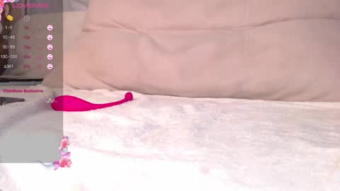 Snapshot of cuponette chatting on October 16, 8:43 pm Jessy online show from October 16, 8:43 pm