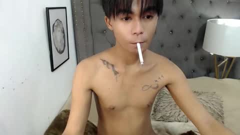 Snapshot of cuppycupcake_2 chatting on October 26, 5:08 pm Xyrien online show from October 26, 5:08 pm