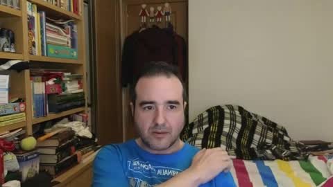 curiosillo1983 online show from April 19, 9:52 am