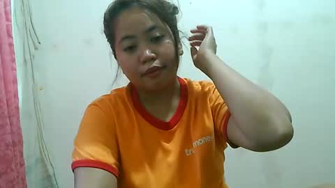 Snapshot of curious_girl247 chatting on December 26, 4:10 am curious_girl247 online show from December 26, 4:10 am