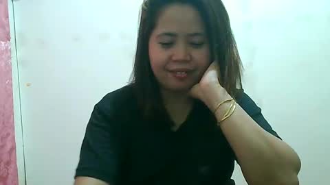 Snapshot of curious_girl247 chatting on January 4, 6:09 am curious_girl247 online show from January 4, 6:09 am