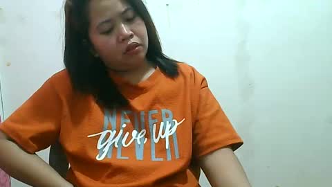 Snapshot of curious_girl247 chatting on January 14, 8:20 am curious_girl247 online show from January 14, 8:20 am