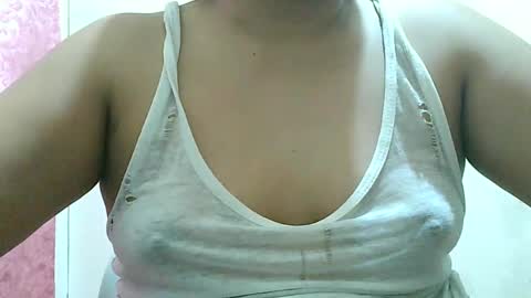 Snapshot of curious_girl247 chatting on January 22, 8:28 pm curious_girl247 online show from January 22, 8:28 pm