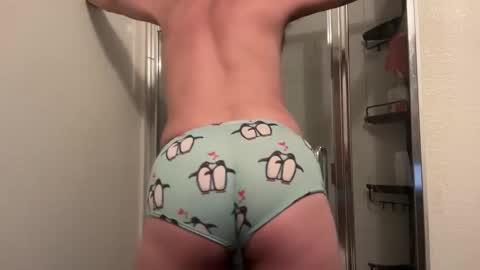 Snapshot of curiousbwcc chatting on November 24, 2:55 am curiousbwcc online show from November 24, 2:55 am