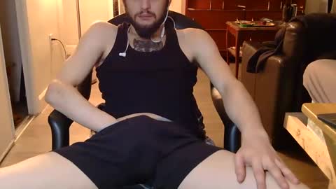 Snapshot of curiouss25 chatting on September 10, 7:30 am curiouss25 online show from September 10, 7:30 am